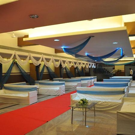 Hotel Sheela Shree Plaza Jhānsi Exteriör bild
